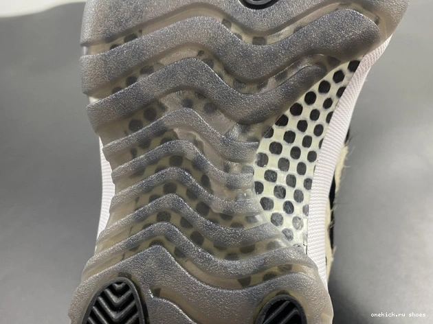 Rep 11 AR0715-010 ANIMAL AIR INSTINCT JORDAN 0629